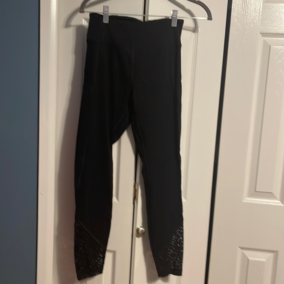 Victoria’s Secret PINK sport leggings in black with mesh bottom size Small NWOT - Picture 2 of 7